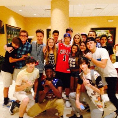 threeofakind__'s profile picture. Hey guys were ✨three of a kind✨ jade,jessica,and reise