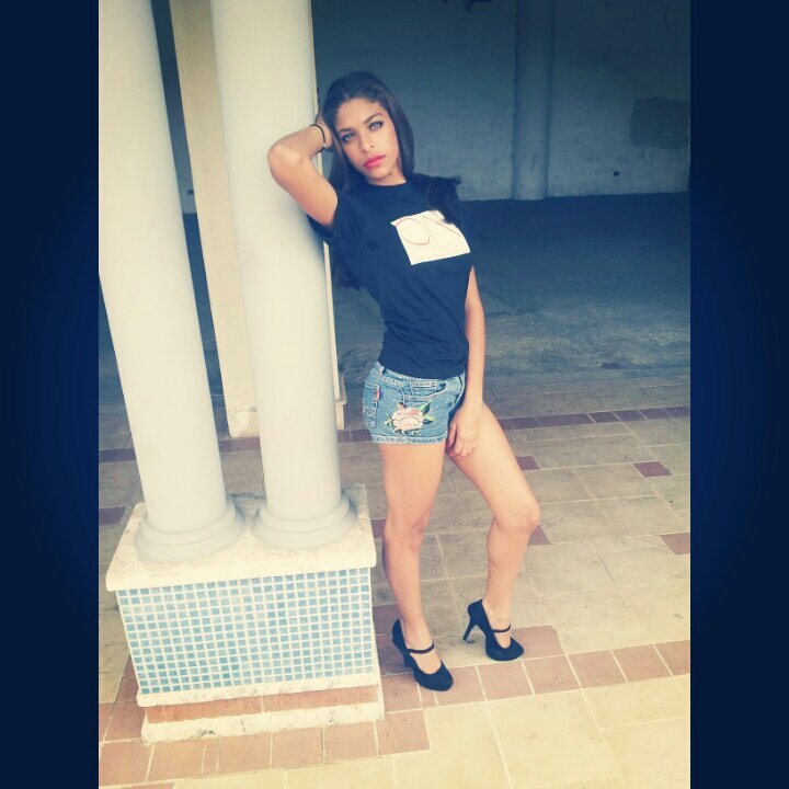 *ωєlcomє tσ my Sillч  Lifє / Sσltεгα мαs Cσdiciαdα / Anтнσnч Rσмεσ Sαntσs :$ ♥_♥/ IG:LisbєthSєnciσn /  El Diηεгσ ησ Cσmpгα lα Elεgαnciα ....