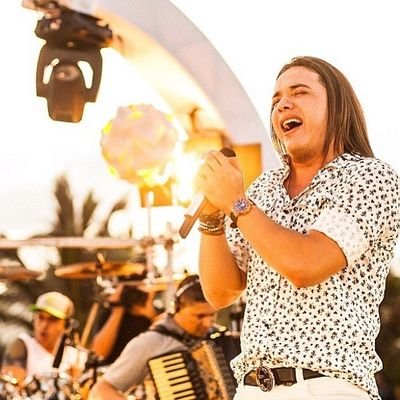 Twitter Oficial da Equipe, aqui serão  postadas frases, fotos e músicas ditas e cantadas por Wesley Safadão. ADM:  @TulioSafadao.