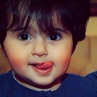 faryalkhan121's profile picture. 