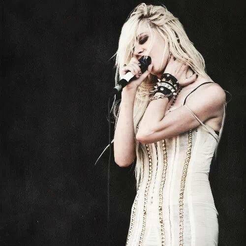 stystarsz's profile picture. ✧･ﾟ: *✧ demi lovato ✧･ﾟ: *✧