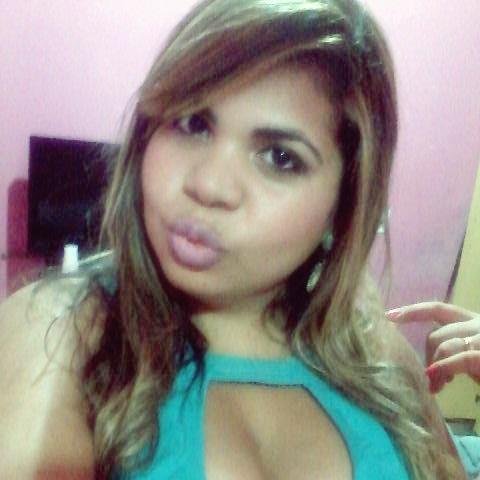 23 Aninhos,uma menina meiga e uma mulher fatal! HAHAHA 
Apaixonada pelo Santos Futebol Clube!