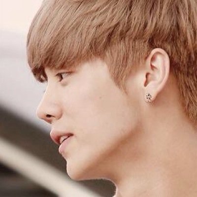 IF YOU GET THIS PLS FOLLOW BACK AT @luhan8807 and get another follow