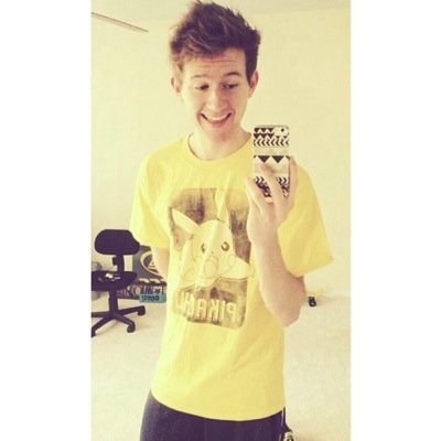 MotaCharms's profile picture. HI GUYS I GAVE YOU A FREE FOLLOW SO FOLLOW @o2lmacbarbie IN RETURN PLEASE?