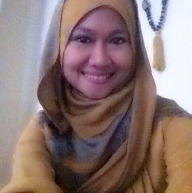 NiaRosmalaniar's profile picture. ♥All family @mynameisrossa • Arsitekture UMI Makassar • Instagram @rosmalaniar24