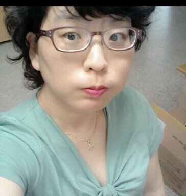 윤건음악 좋아합니다. 세상을 따뜻한 마음으로 바라보는 장점을 가진 어쩜 윤건님과 닮았다고나....,