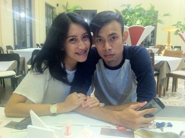 yanapurwanti's profile picture. searching about something