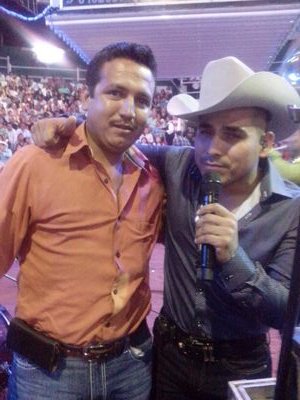 anuarmorales121's profile picture. hola