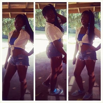 IM 20& Short &Lovinq it Country Girl &Very Successful(:#nickname Shortcake(: