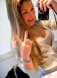 Ela simplismente sorriu :) :3
