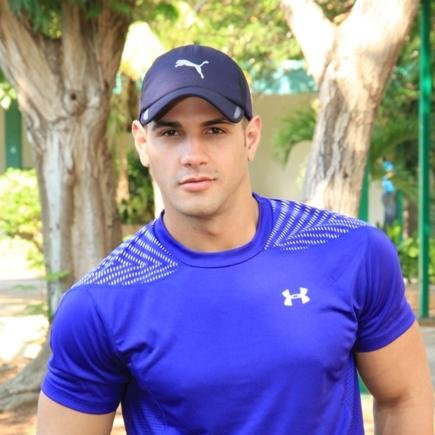 ¡Somos el templo de la moda masculina! / Ropa y calzados deportivos, casual y formal / C.C. Ciudad Chinita y Gran Bazar /
Telf.: 04169950291