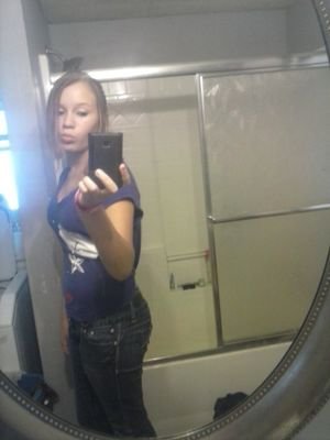 love is somthing that is easy to hurt u but hard to find