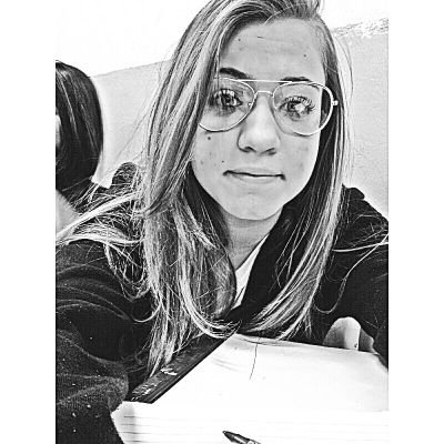 Instagram @vicsandres