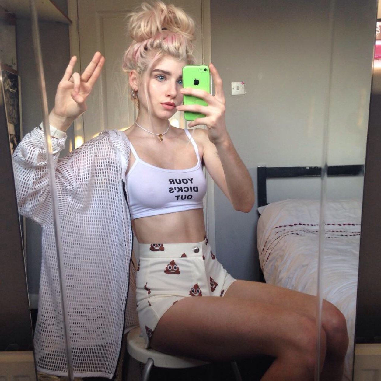 hi pls pls pls follow halcyongreda (-: