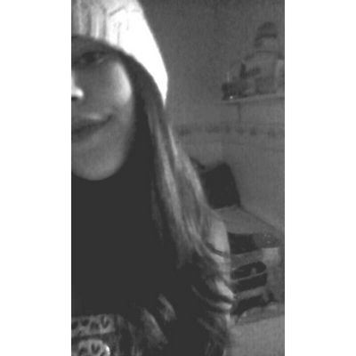 No me importa lo que digan, lo que digan los demás, yo te sigo a todas partes, cada vez te quiero más.