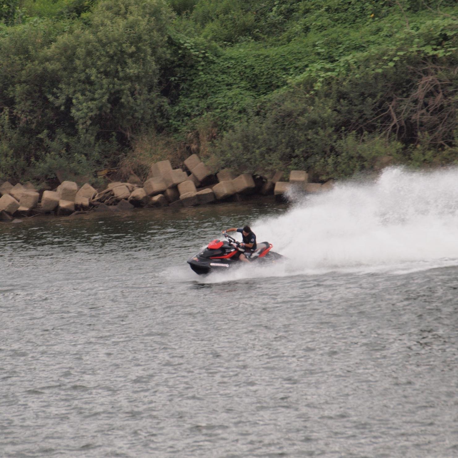 datalink0's profile picture. Archeage（T鯖西）Bf4をこよなく愛するおっさんです。今の時期は趣味のジェットスキーや子供たちへの川や海での防災訓練やサバイバル訓練で日曜日もなかなか時間が無いのです＞＜　楽しいからいいですけどｗ