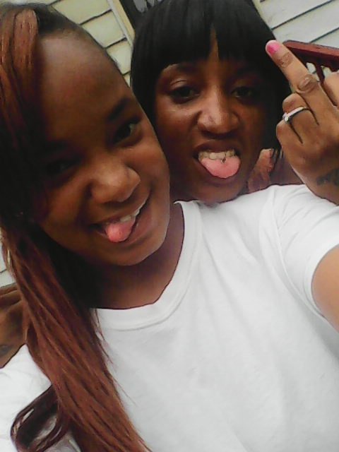 my life has Nvr been better yu dnt noe me, yu only know wat i tell yu. #TeamBG she Mi evrythng, shake wit the Bs Cuz clearly ion qve 2Fcks!*