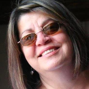 Wife, mom, educator. Love spending time with my family, a good glass of wine & shopping.