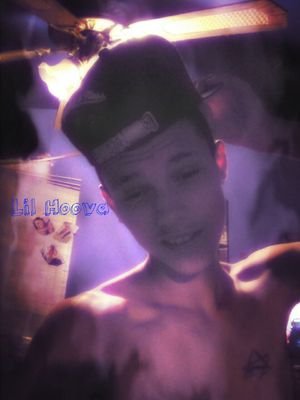 a yunng nigga born & raised in west Texas reppin west side till death 5deuce hoova a nigga out chea tryna get money and handle his own