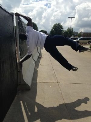 bar10den's profile picture. 