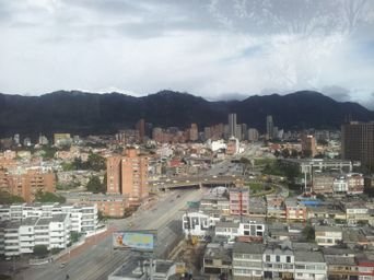 Twitter de opinión para escribir una señal de socorro por Bogotá