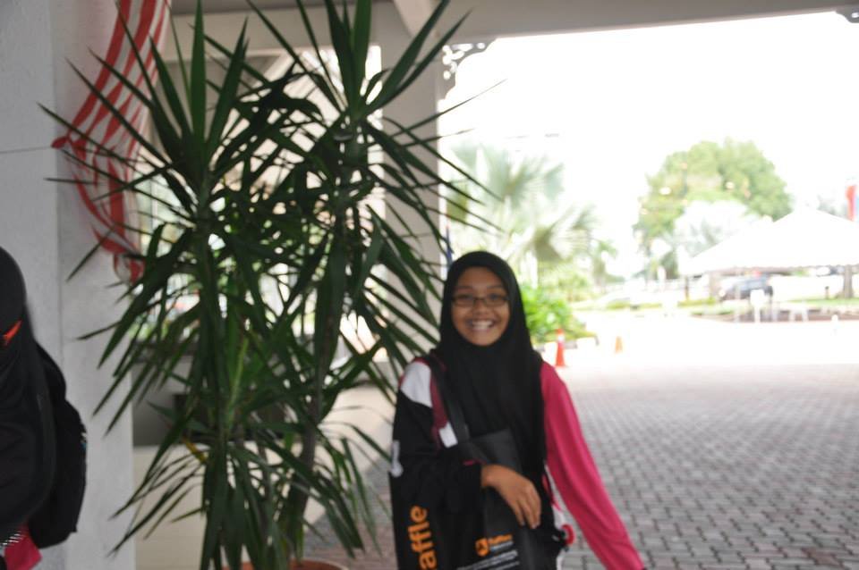 I'm Zhara Atan ! 14 ! Scorean ! Buanariann ! Johoriann !