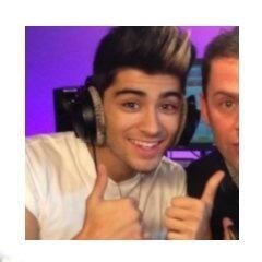 Follow @bigcockirwin please :) x