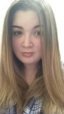 Certified Consultant at Scentsy Fragrance. Single mother to Kathleen. Addicted to sephora.