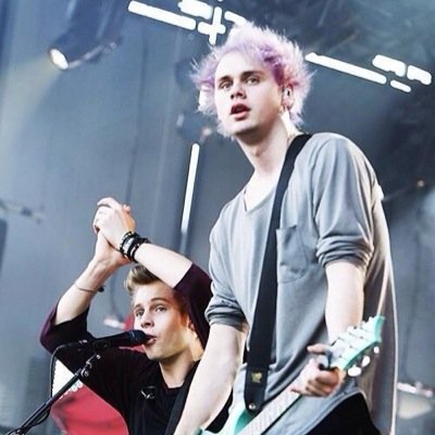 Follow @ww_5sos and @lukeysvegemite for 5sos updates and if you want @beatzupdate