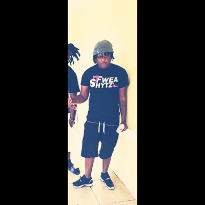 U CNT TRUST EVERY SMILE N ALWAYS PUT YO FAITH IN GOD N NEVER. BITE THE HAND DAT FEED YOU! !!!# BANG BANG FLOW