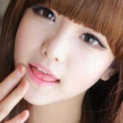女を変えるメイクの裏技 ﾟ くの字でデカ目 目頭から目尻 1cmまで 跳ね上げずに スッとラインを引く 下まぶたはラインを引かずに 目尻に く の字 アイラインと 同系色のアイシャドウで く の字をなぞる デカ目効果抜群だよ Http T