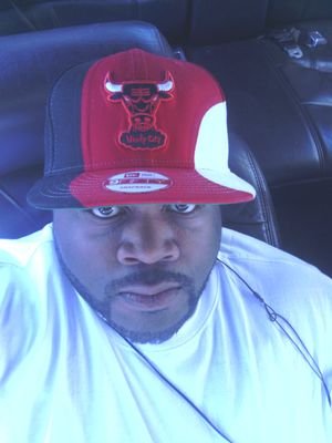 SO UGLY E.N.T....kno my squad!
#moneyteam #FOE #President  
My motivation is to strong for me to fail!