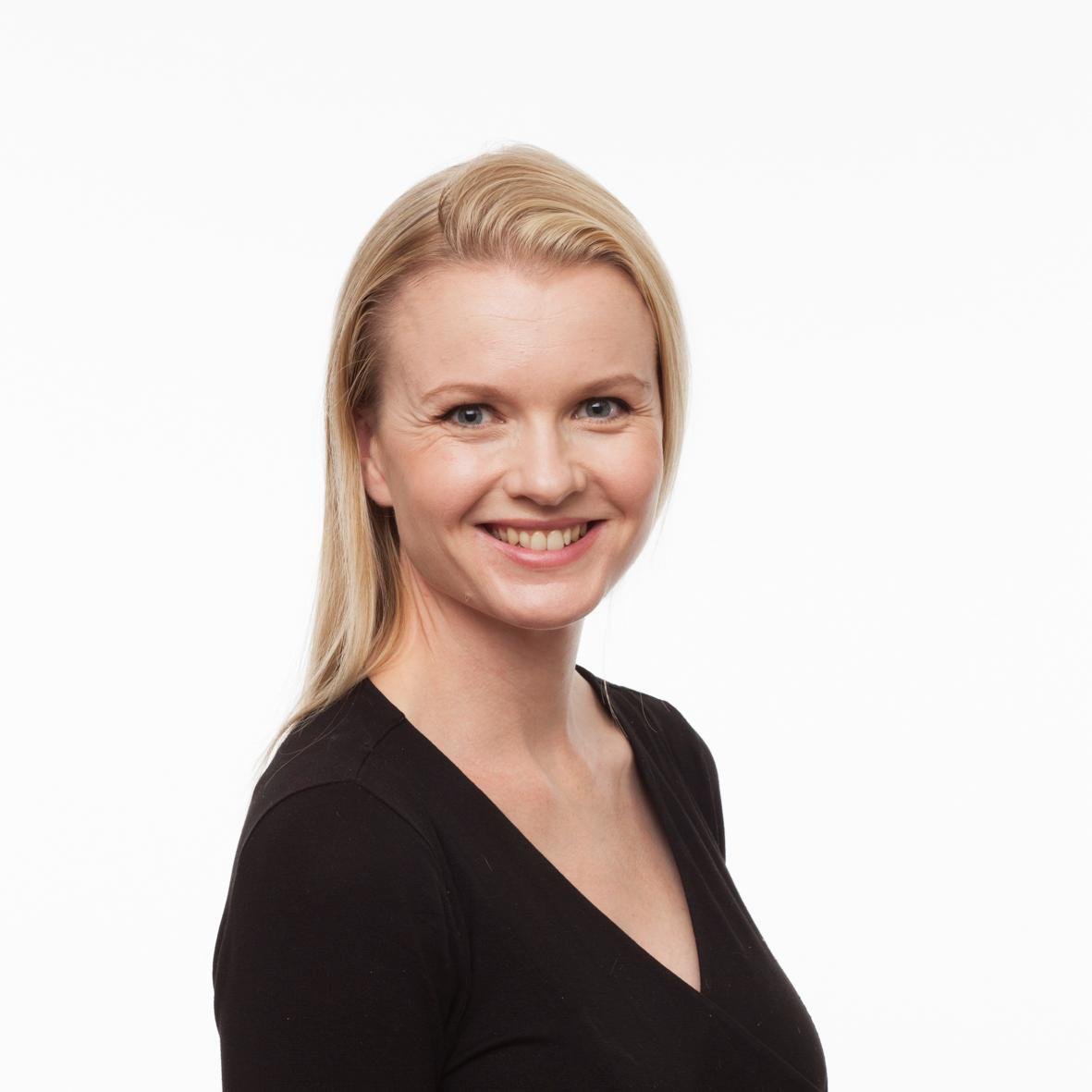 Utvandrad från Finland, utbildad på SU (Civilekonom och beteendevetare), fritidspolitiker (M), politisk nörd, mina tweets på 🇸🇪 o 🇫🇮 är mina egna åsikter.