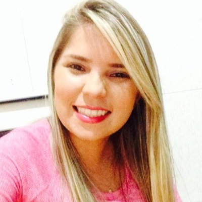 Amante da vida, alegre, sincera, inteiramente grata a DEUS pela vida que ele me deu, pela minha família e meu bb #Leoo ! sou FELIZ e isso basta!