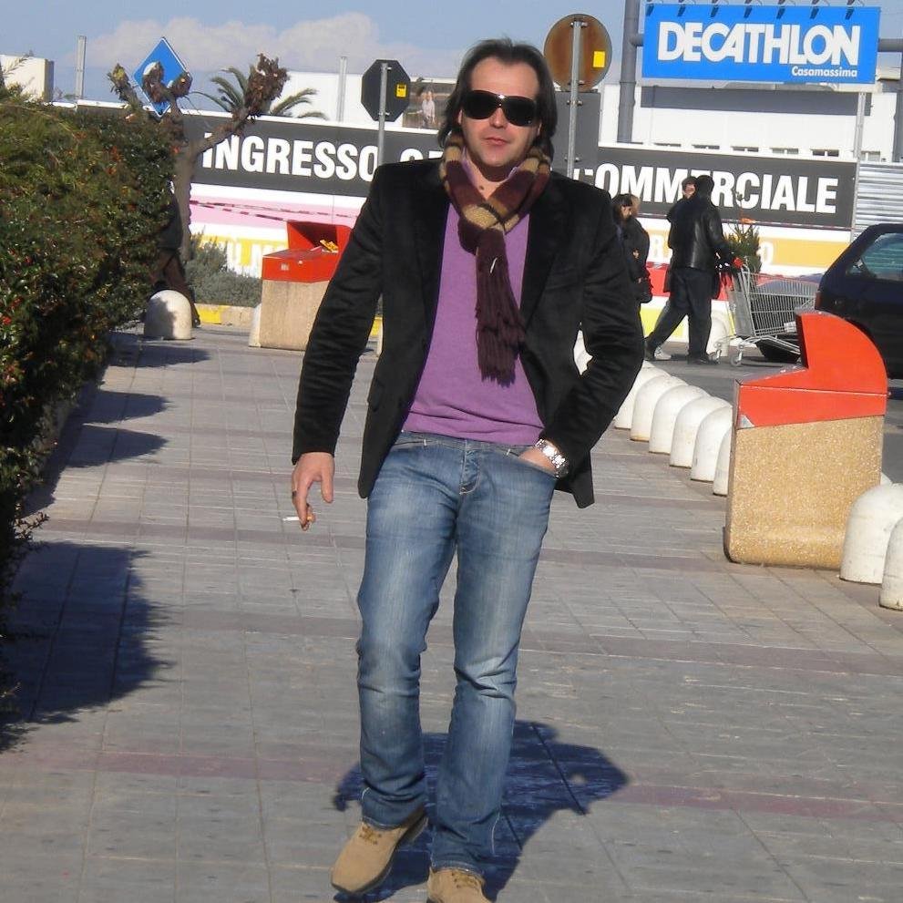 GiuseppeGalli21's profile picture. 