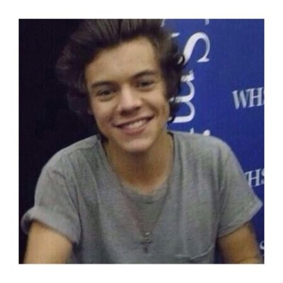 @stylessomfg just gave you a free follow, how about you go follow her? @stylessomfg @stylessomfg