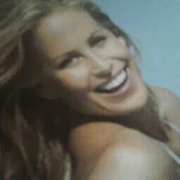 alejandramarol1's profile picture. 