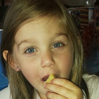 LauraLollyc77's profile picture. 