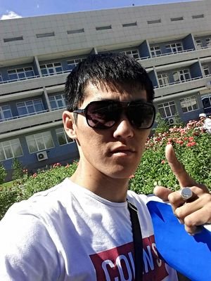 dostleu's profile picture. 