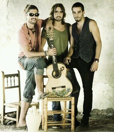 FondoFanaticas's profile picture. Cuenta oficial de (F)ondo (F)anaticas. Con Fondo Flamenco desde sus principios hasta el día de hoy. Asfalto.  FONDO FLAMENCO