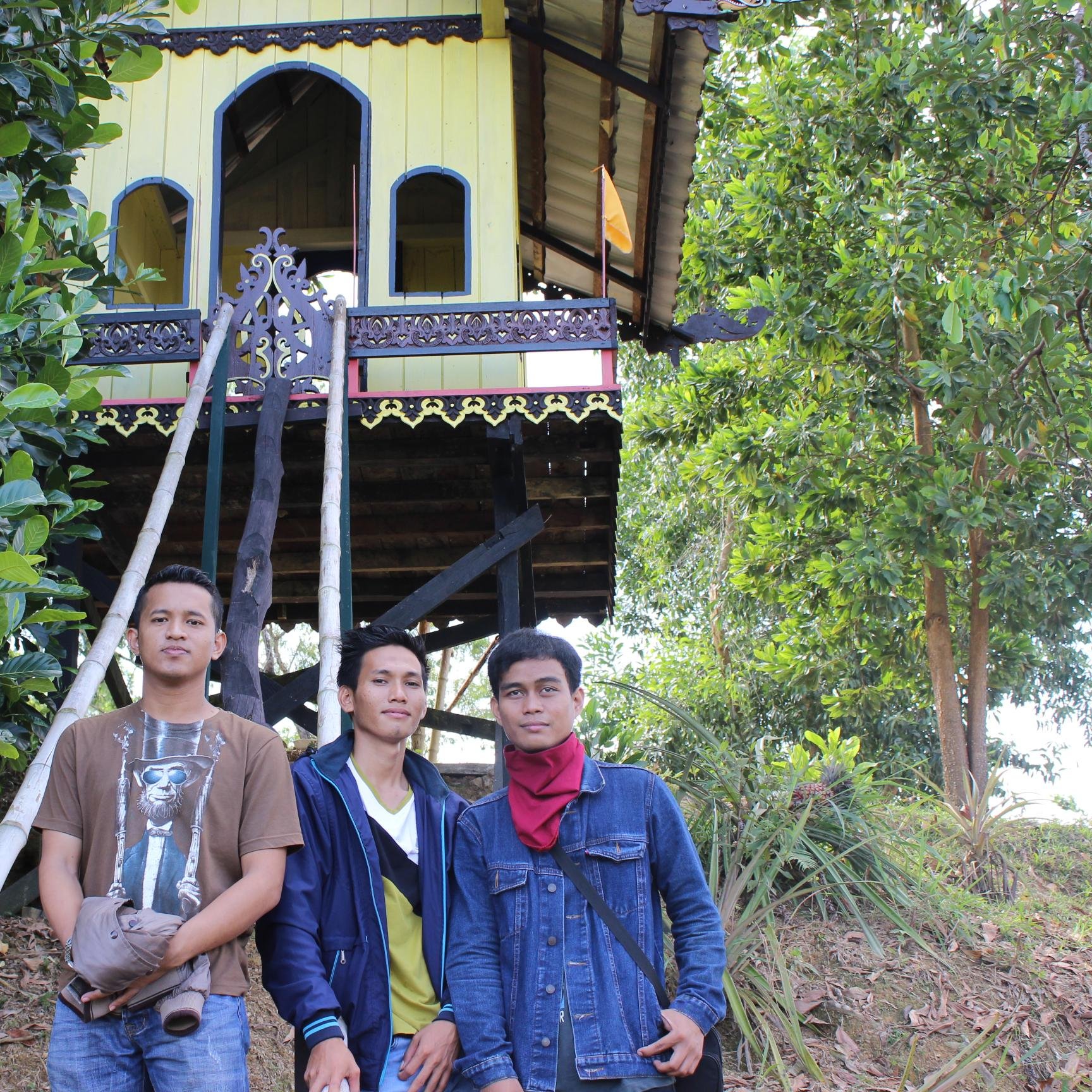 Mulawarman University / Garis Keras