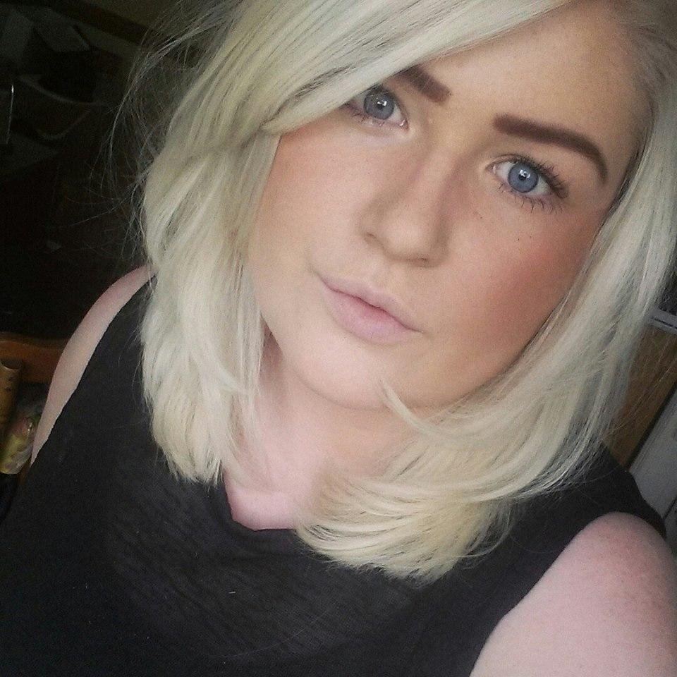 PeacockHannah's profile picture. Beautician & part time model.