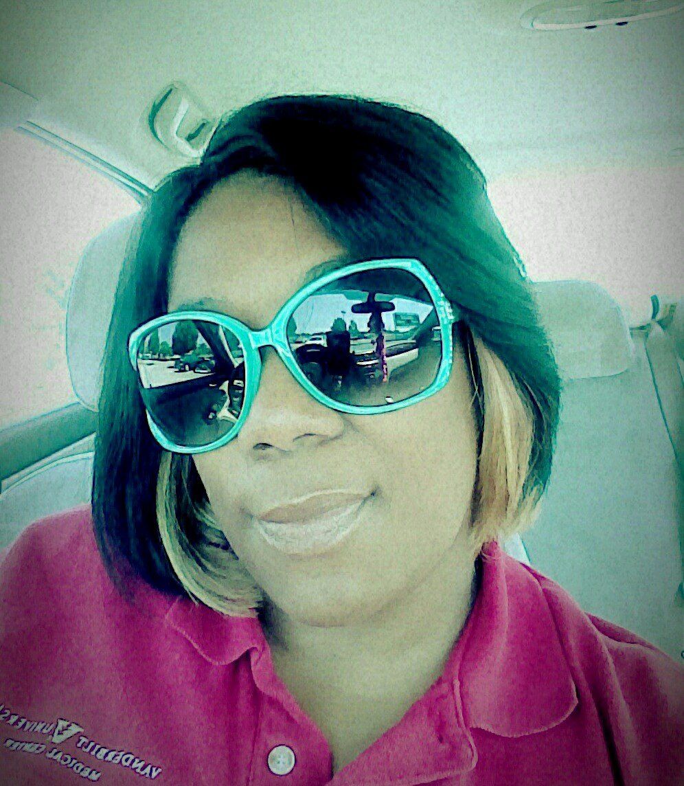 I'am very independent love my family........Keep God first in every move tht I make.....loves who love me! Mutha Fuck tha rest...✌