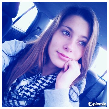 Grade 10 student,best friend,daughter, lover of living life to the fullest because life isn't forever :) x