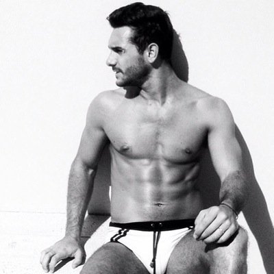 Twitter oficial y personal. Instagram @aghiglione Escorpiano