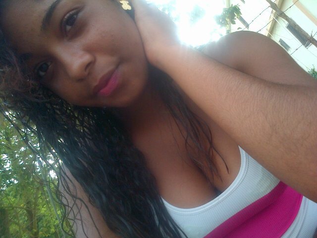 #FamiliaCallejera♥;* Biografia? Sorry eso se lo dejo a Wikipedia:) 03-5-13♥PoetaCallejero♥03-6-13
  It's BARBiiE BiiTCH♥:)|DiiosAnteTodo|♡Yσ Sσч Jєvιιtα ~'