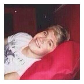 FOLLOW @narryforce @narryforce PLEASE BC SHE GAVE YOU A FREE FOLLOW THANK U