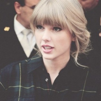 Follow my new account @taylors_cookiee 
• i will not be using this one anymore