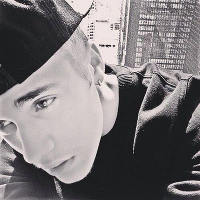 She's confident... [RP|Fanfiction|Single]