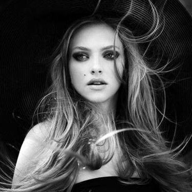 You have nothing to fear, but fear itself, little one. Here in your precious Middle Earth, My @LittleSmaug is not the only Dragon {Literate} #MotherOfAllDragons
